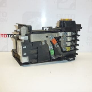 Biztosíték modul Citroën Peugeot 9666527580 28236841 6500GQ